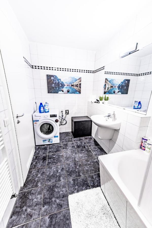 Private Apartment In The Center Of Berlin Bagian luar foto