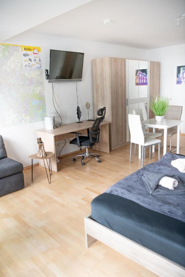 Private Apartment In The Center Of Berlin Bagian luar foto